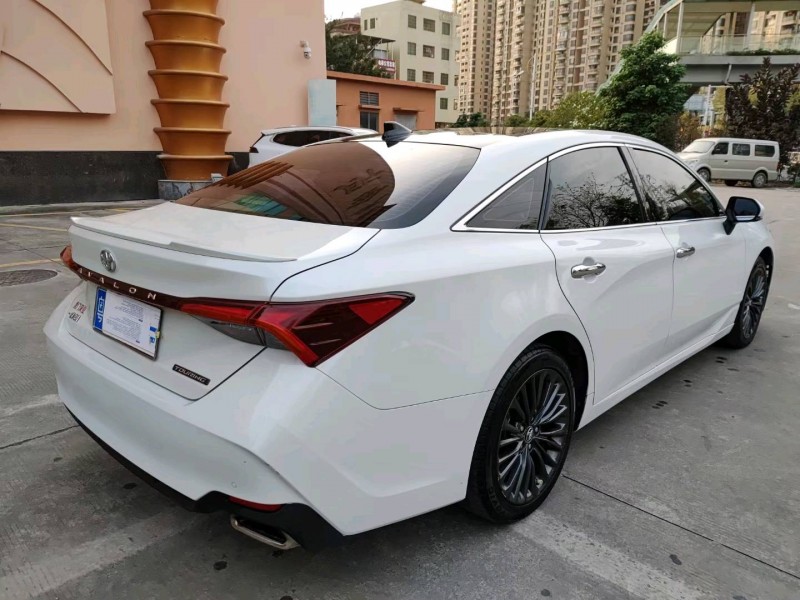 佛山20年丰田亚洲龙5