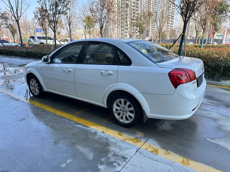 济宁15年别克凯越5