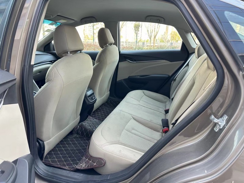 济宁16年别克英朗GT7