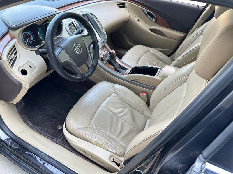 济宁12年别克君越6