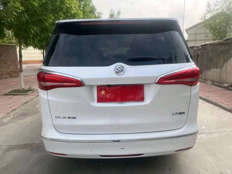 东营17年别克GL82