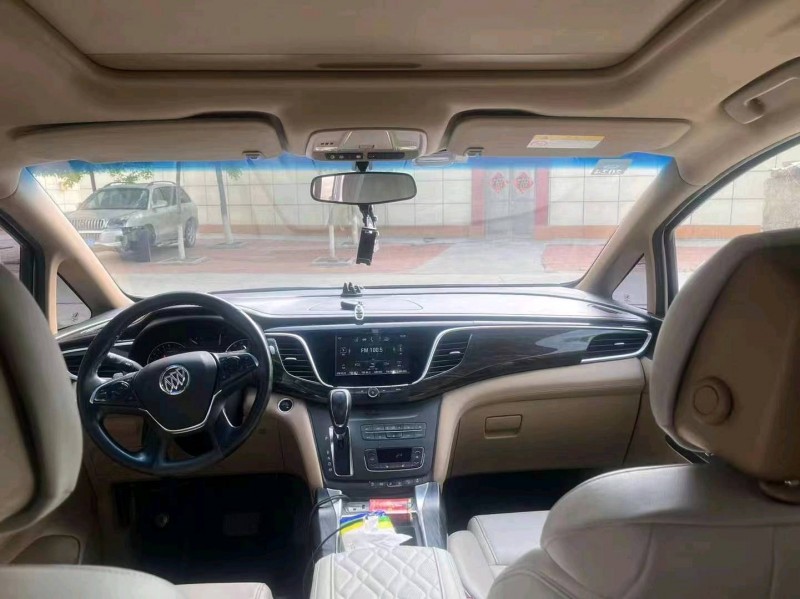 东营17年别克GL83