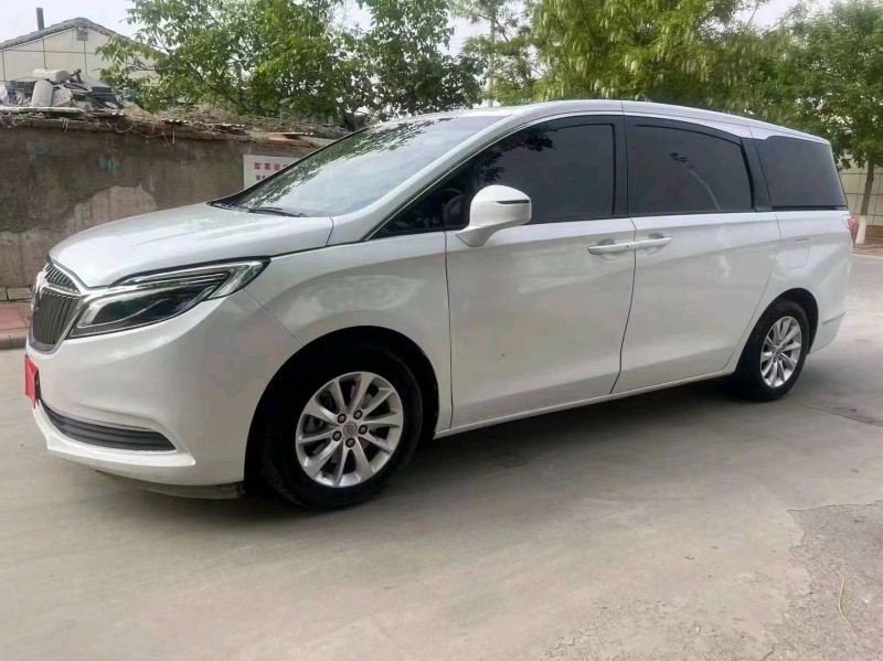 东营17年别克GL86