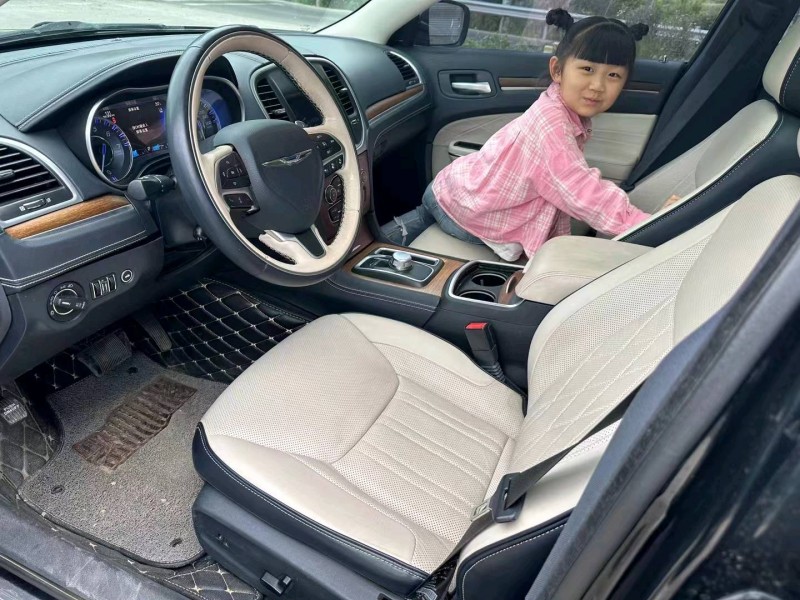 淄博16年克莱斯勒300C8