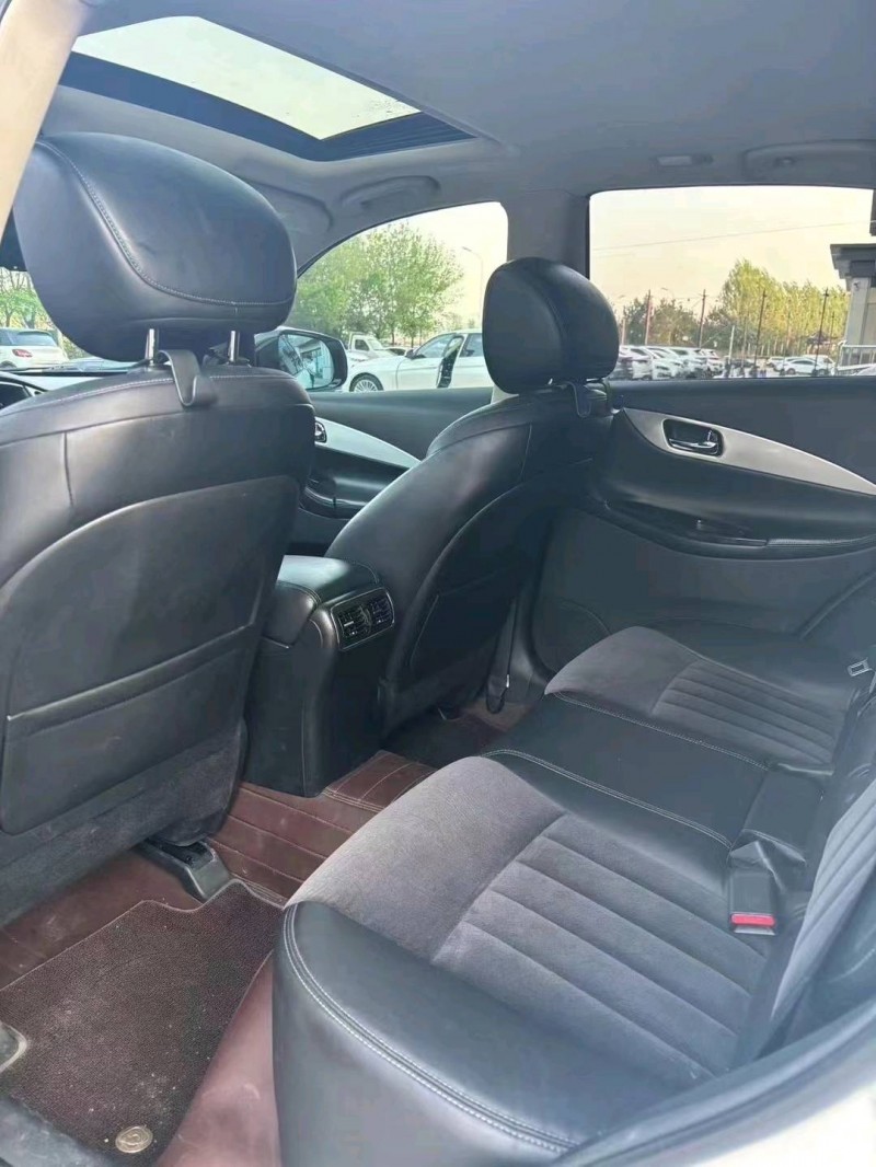 邯郸16年英菲尼迪QX506