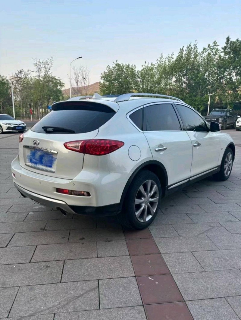 邯郸16年英菲尼迪QX507