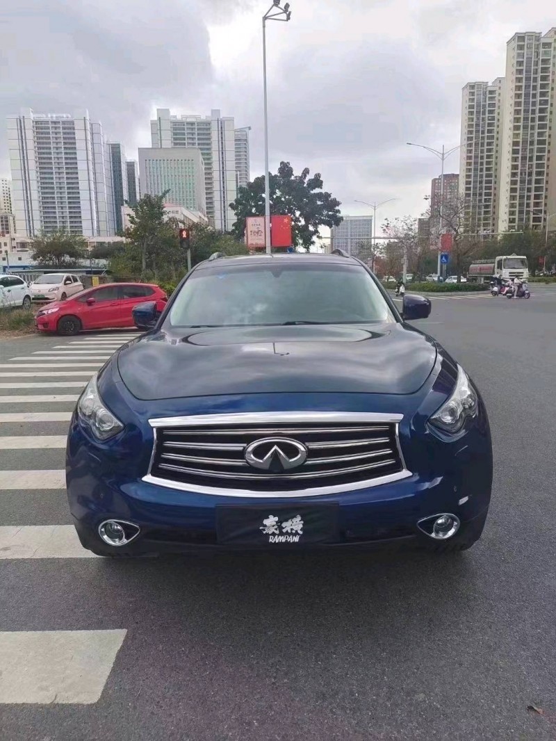 北海13年英菲尼迪FX371