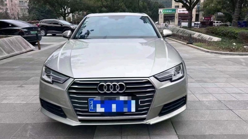 嘉興17年奧迪A4L1