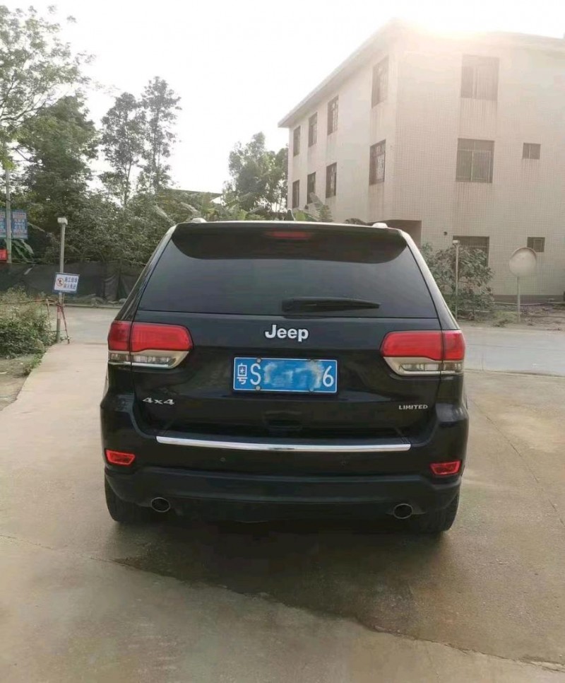 汕头15年Jeep大切诺基2