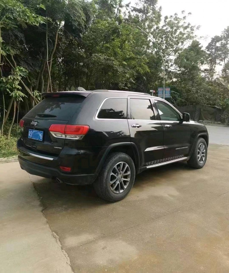 汕头15年Jeep大切诺基4