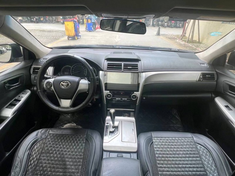 佛山15年丰田凯美瑞8