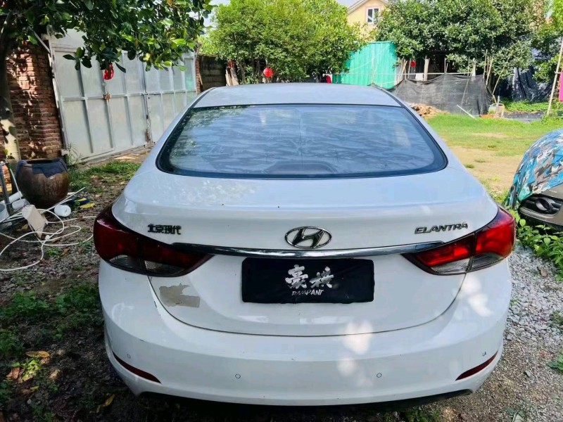 三明16年现代朗动9