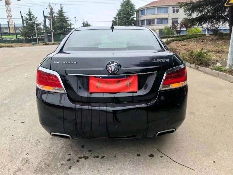 东营10年别克君越7