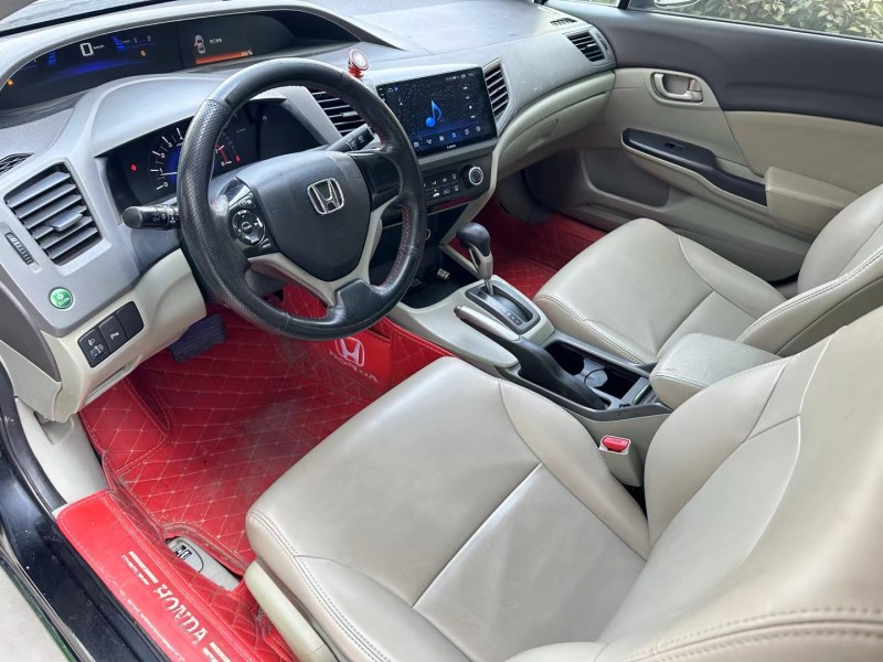 济宁12年本田思域8