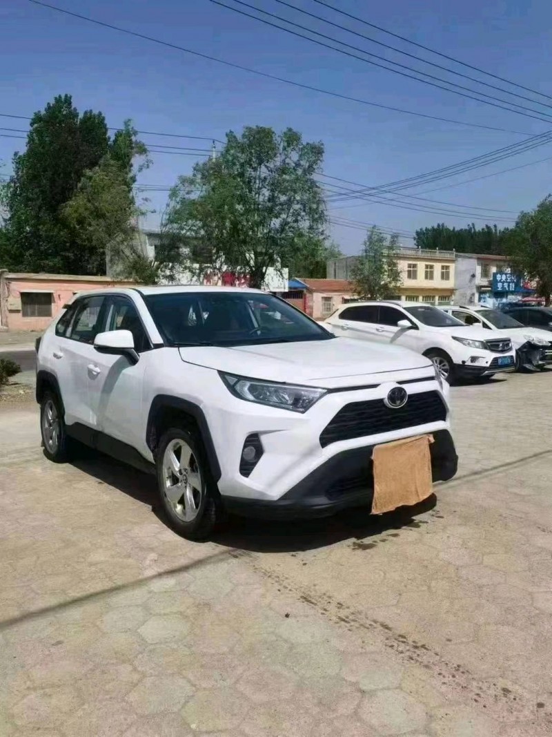 东营22年丰田RAV4荣放2
