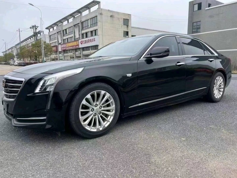 新余18年凱迪拉克CT63