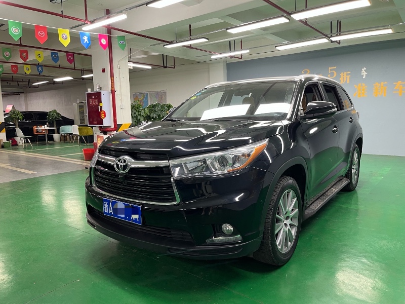 成都17年丰田汉兰达1