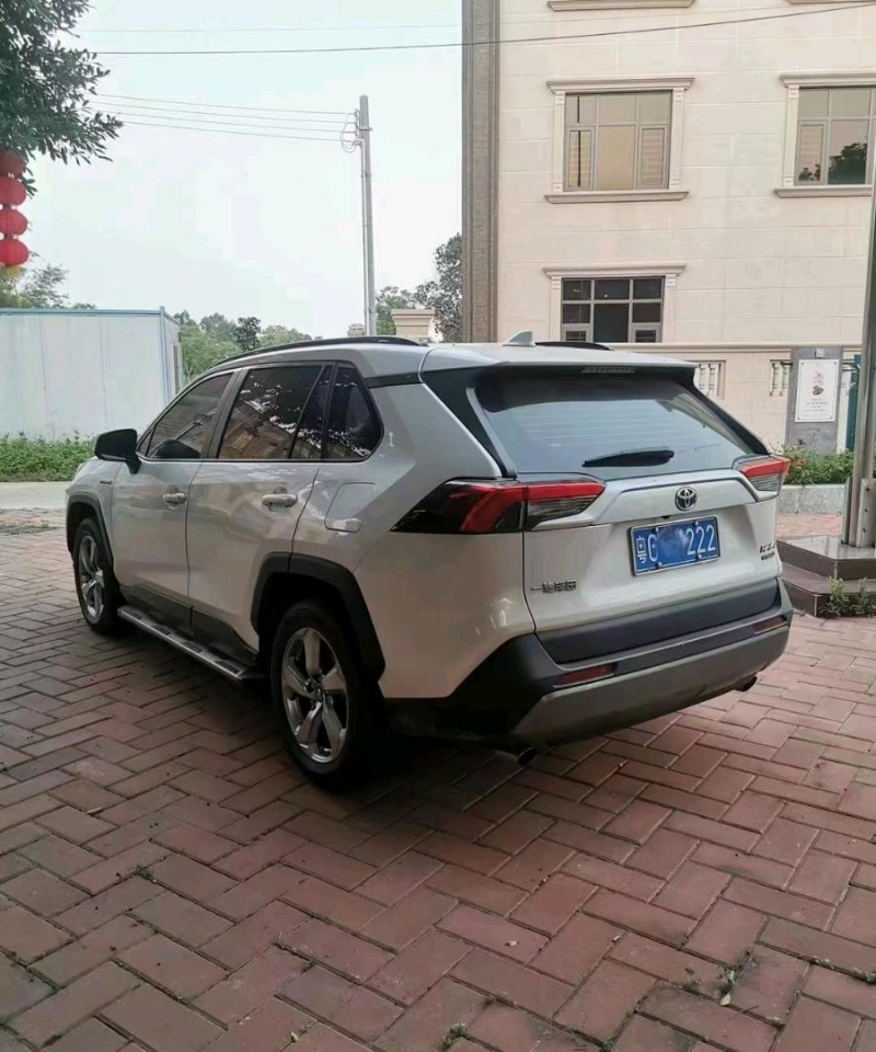 汕头22年丰田RAV4荣放5