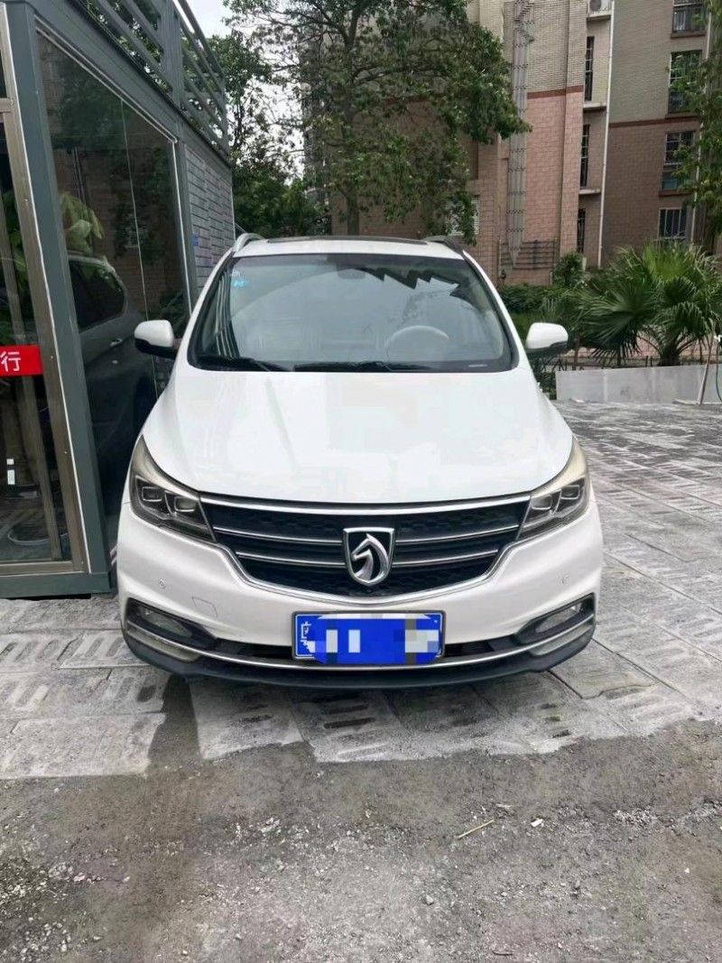 防城港18年寶駿7301