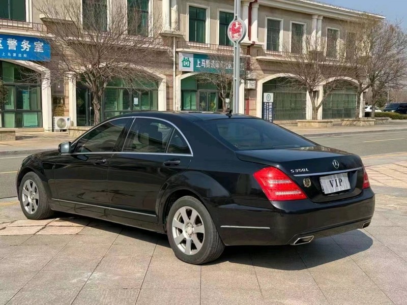 东营11年奔驰S7