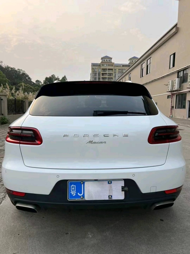 江门17年保时捷Macan9