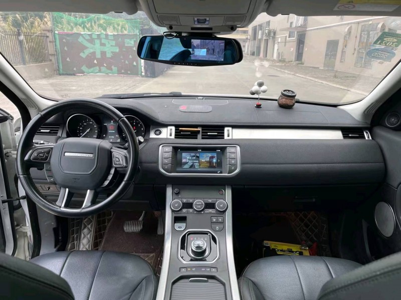 江门19年路虎极光5