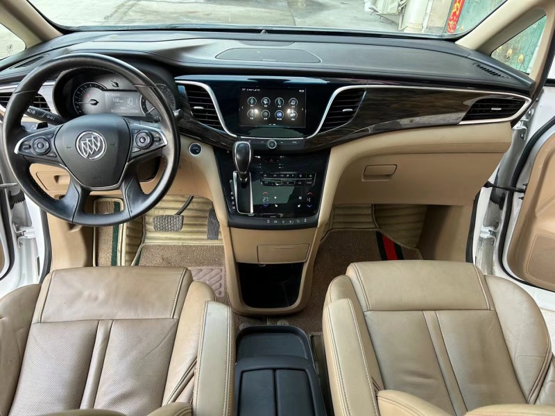 济宁19年别克GL86