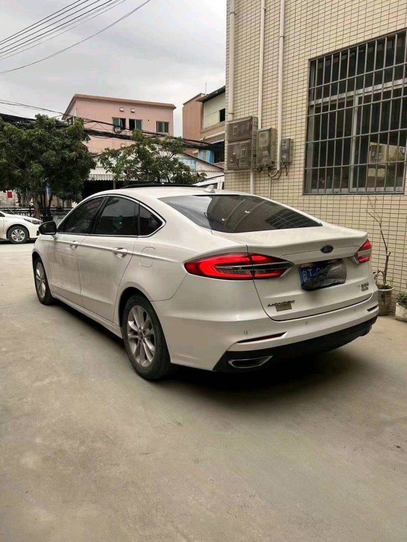 中山21年福特蒙迪欧9