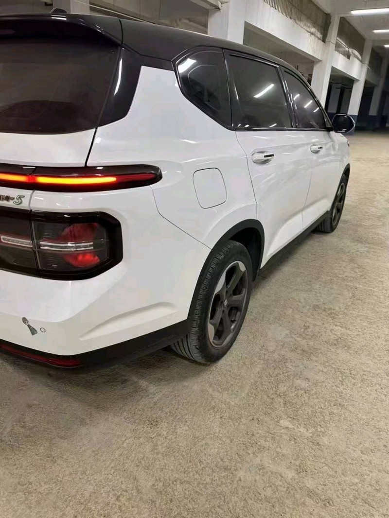 銅仁21年寶駿rm54