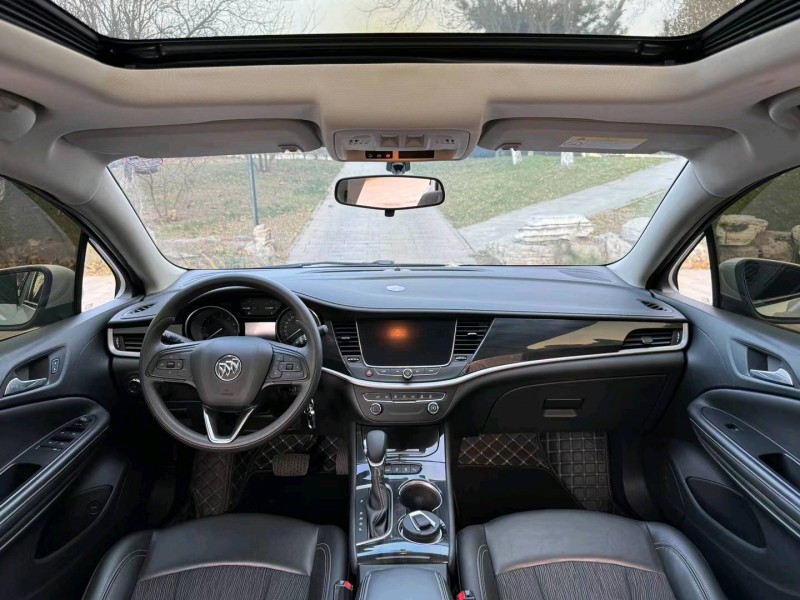 邢台22年别克威朗8