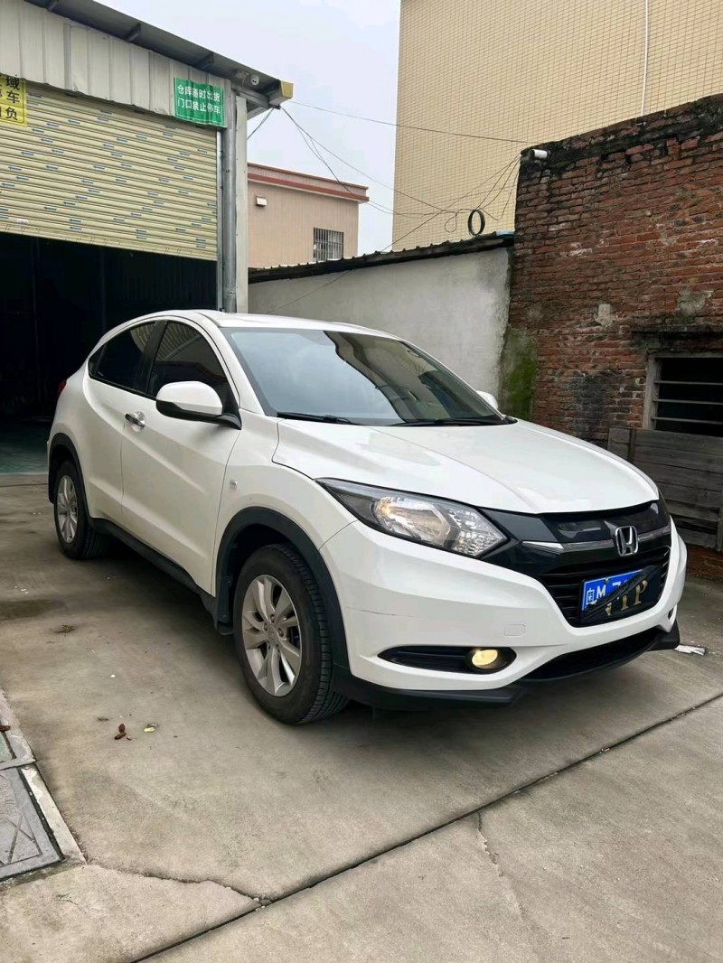 中山19年本田缤智3