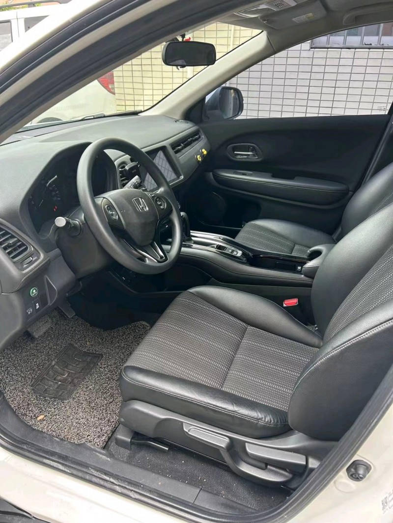 中山19年本田缤智6
