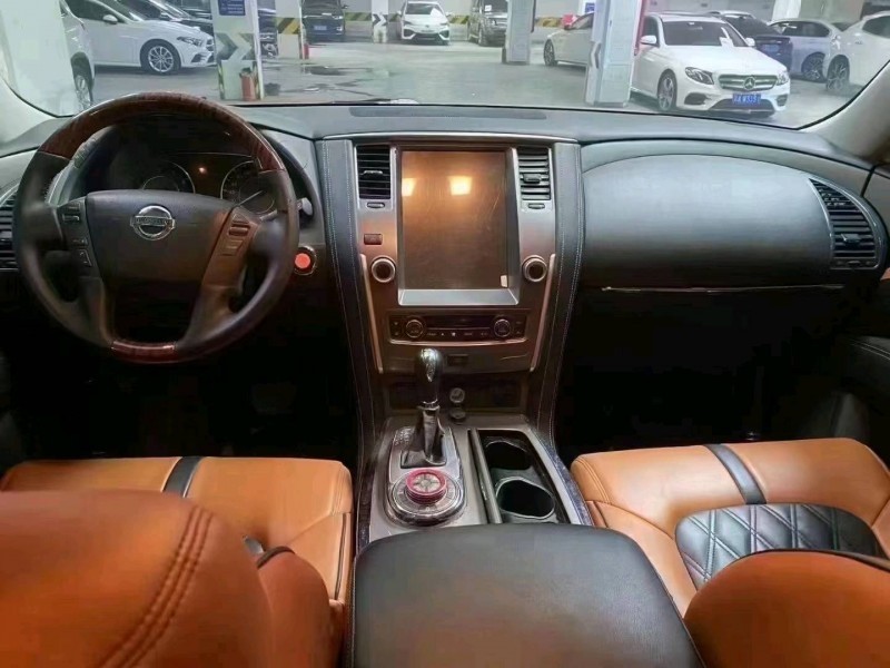 成都20年日产途乐4