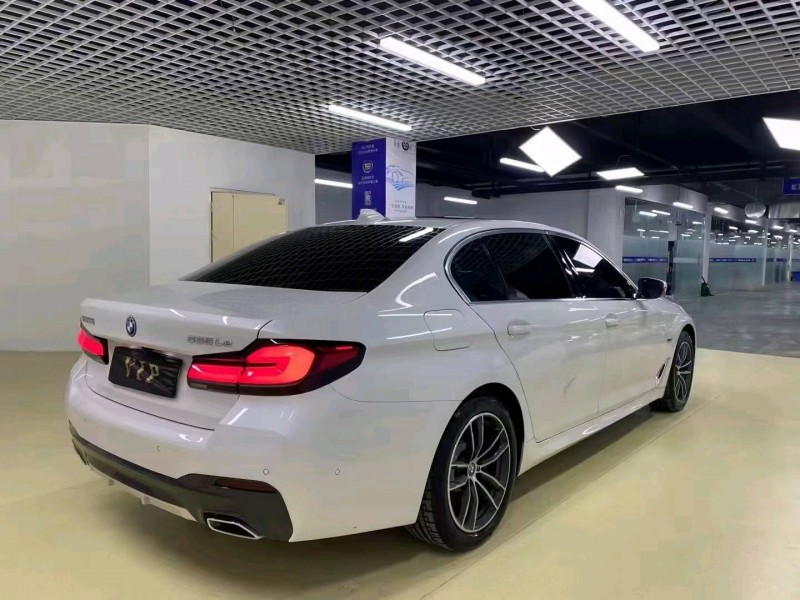 成都23年宝马5系新能源6