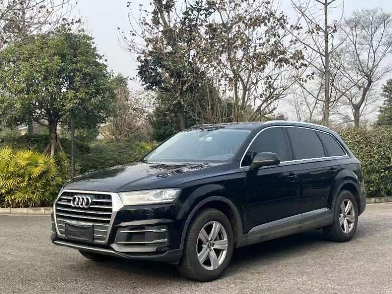 甘孜17年奧迪Q75