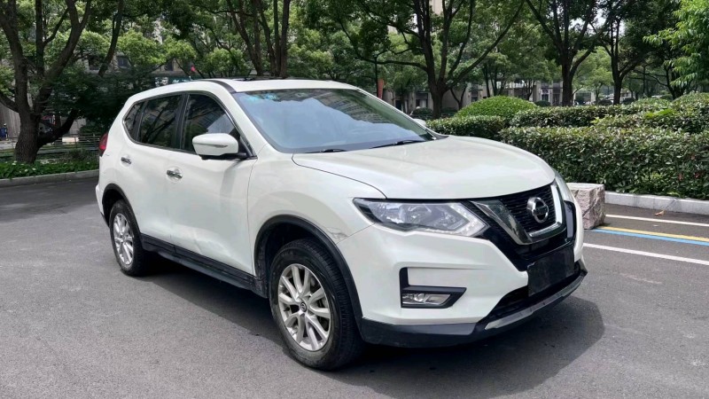 湖州18年日產奇駿4