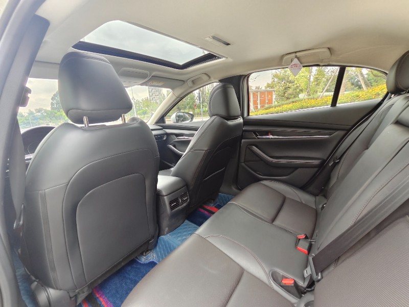 成都22年马自达昂克赛拉8