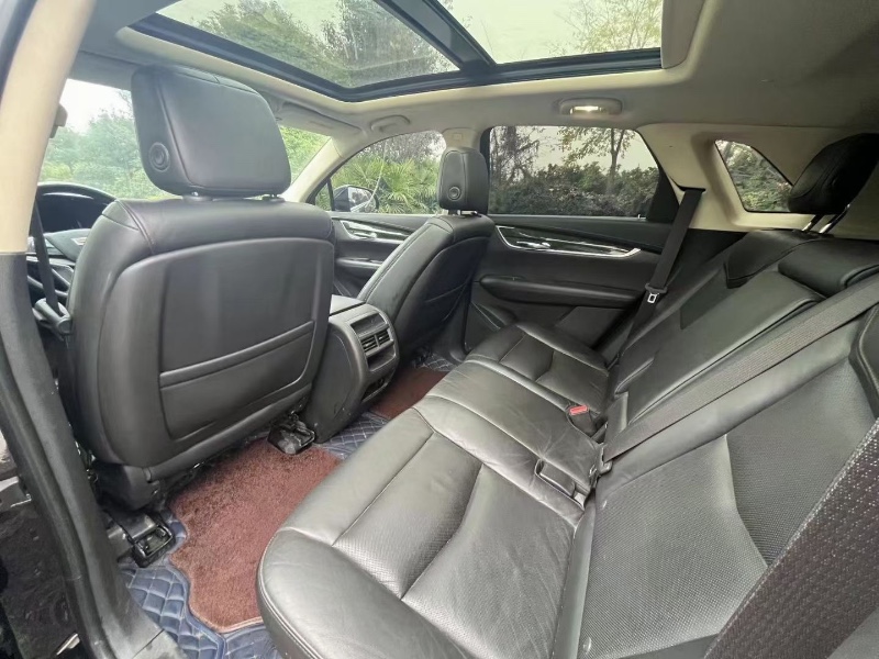 成都17年凯迪拉克XT55