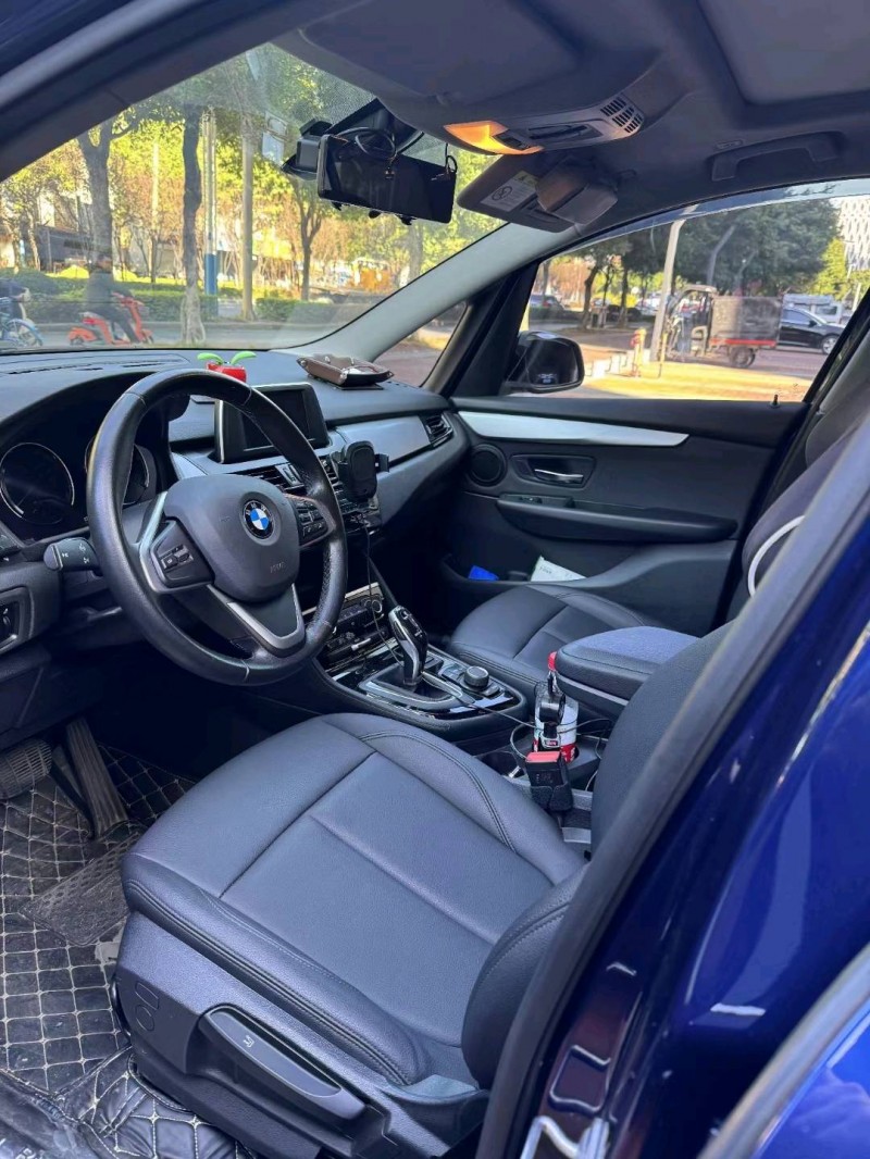 南宁19年宝马2系2