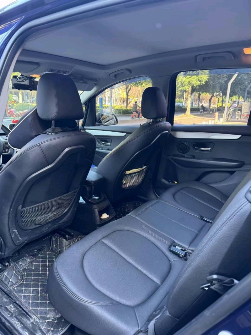 南宁19年宝马2系3