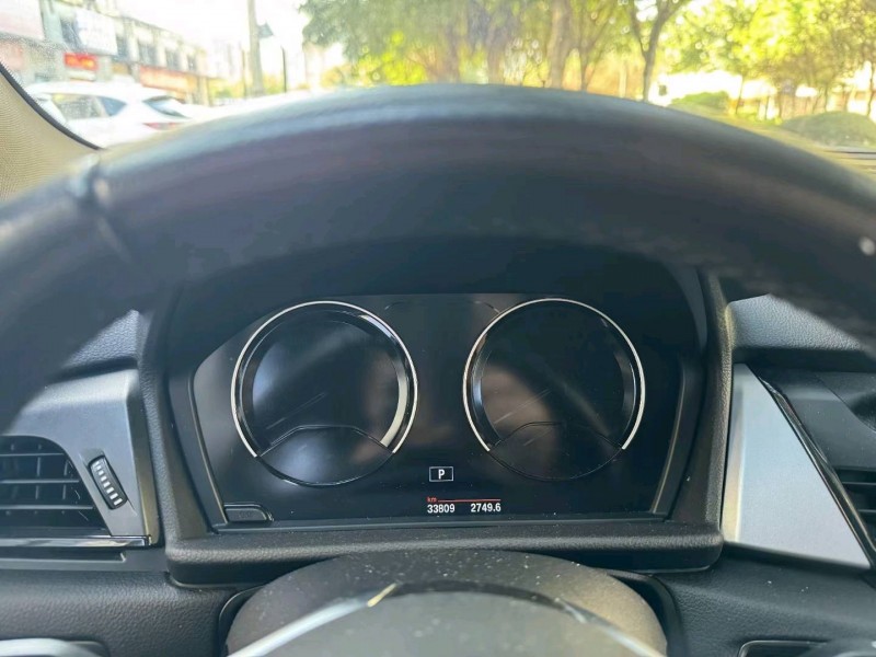 南宁19年宝马2系7