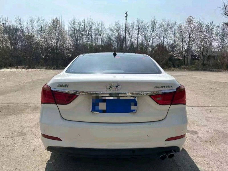 济南16年现代名图8