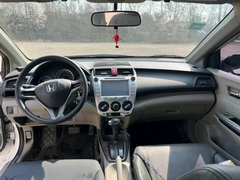 济南13年本田锋范6