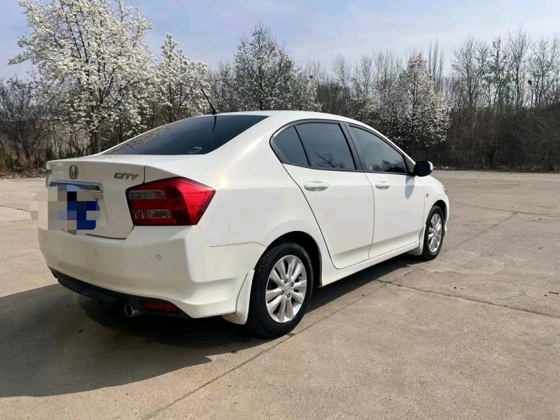 济南13年本田锋范7