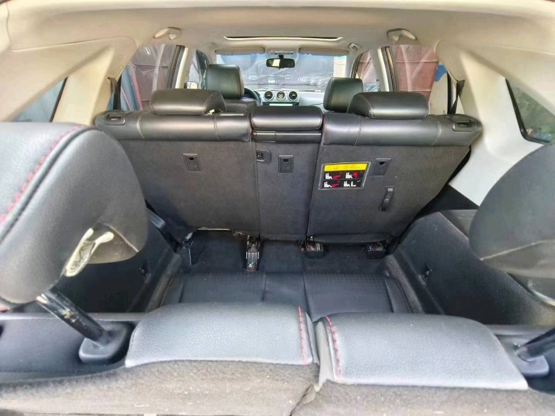 济南14年比亚迪S76