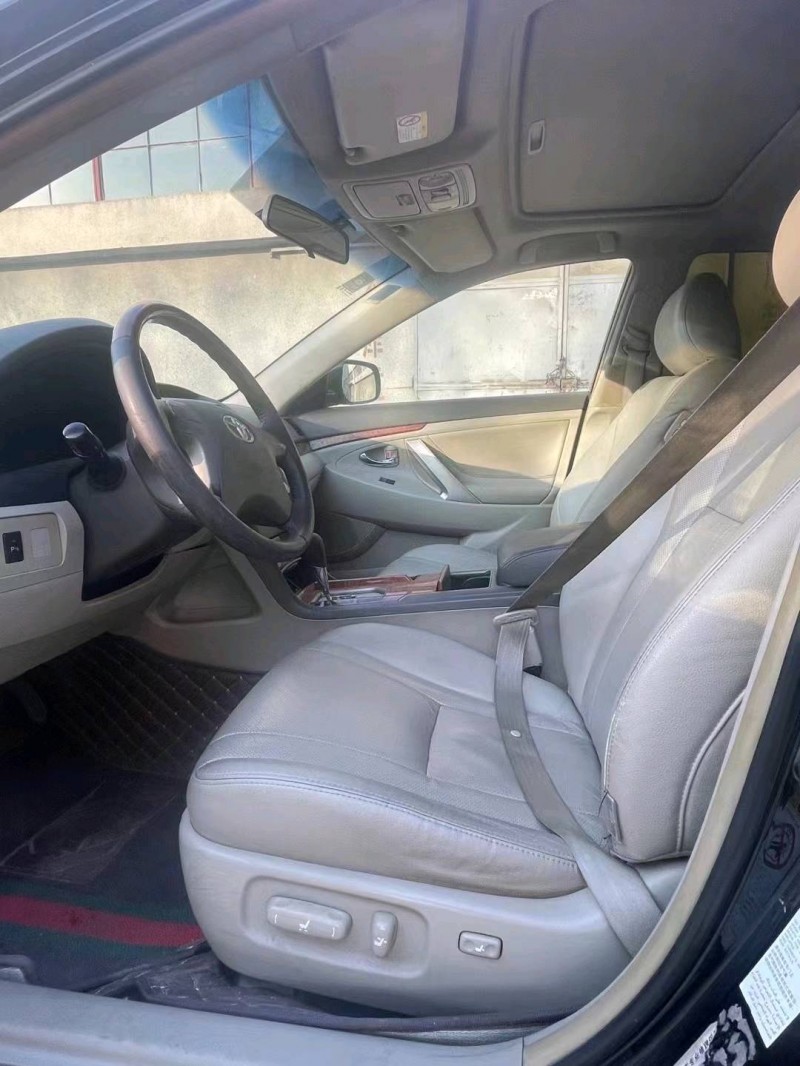 济南09年丰田凯美瑞6