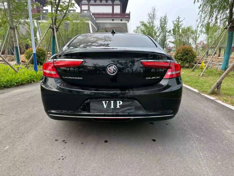 枣庄16年别克君越8