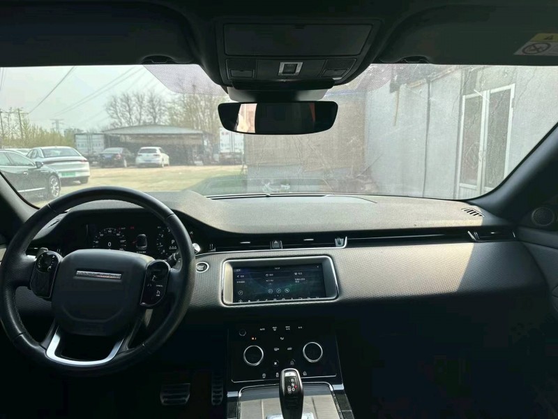 青岛20年路虎极光4