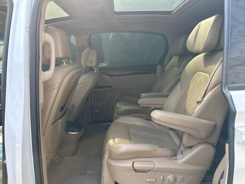 青岛21年别克GL85