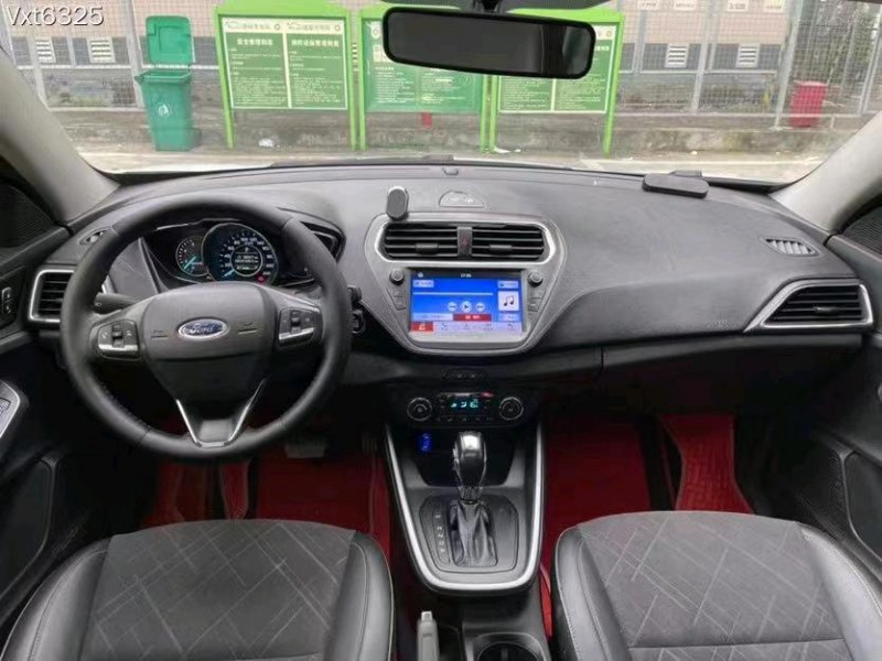 广州19年福特福睿斯6